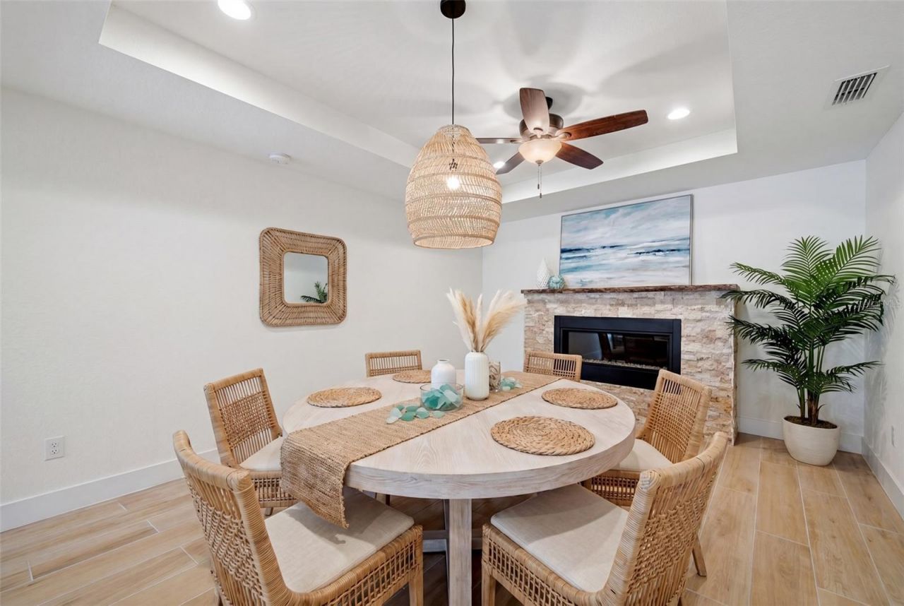 7039 Hibiscus Avenue S, South Pasadena, FL 33707 Photo