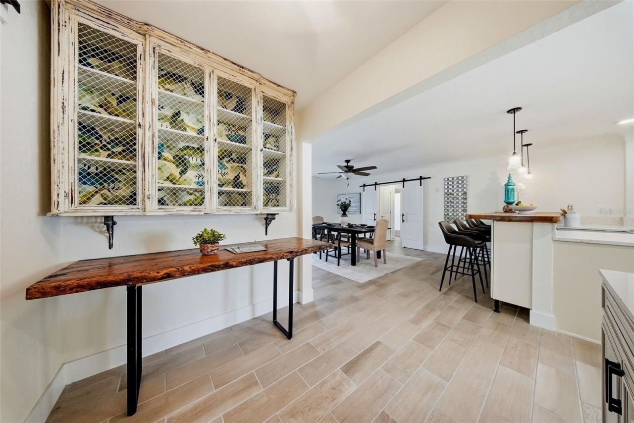 7039 Hibiscus Avenue S, South Pasadena, FL 33707 Photo