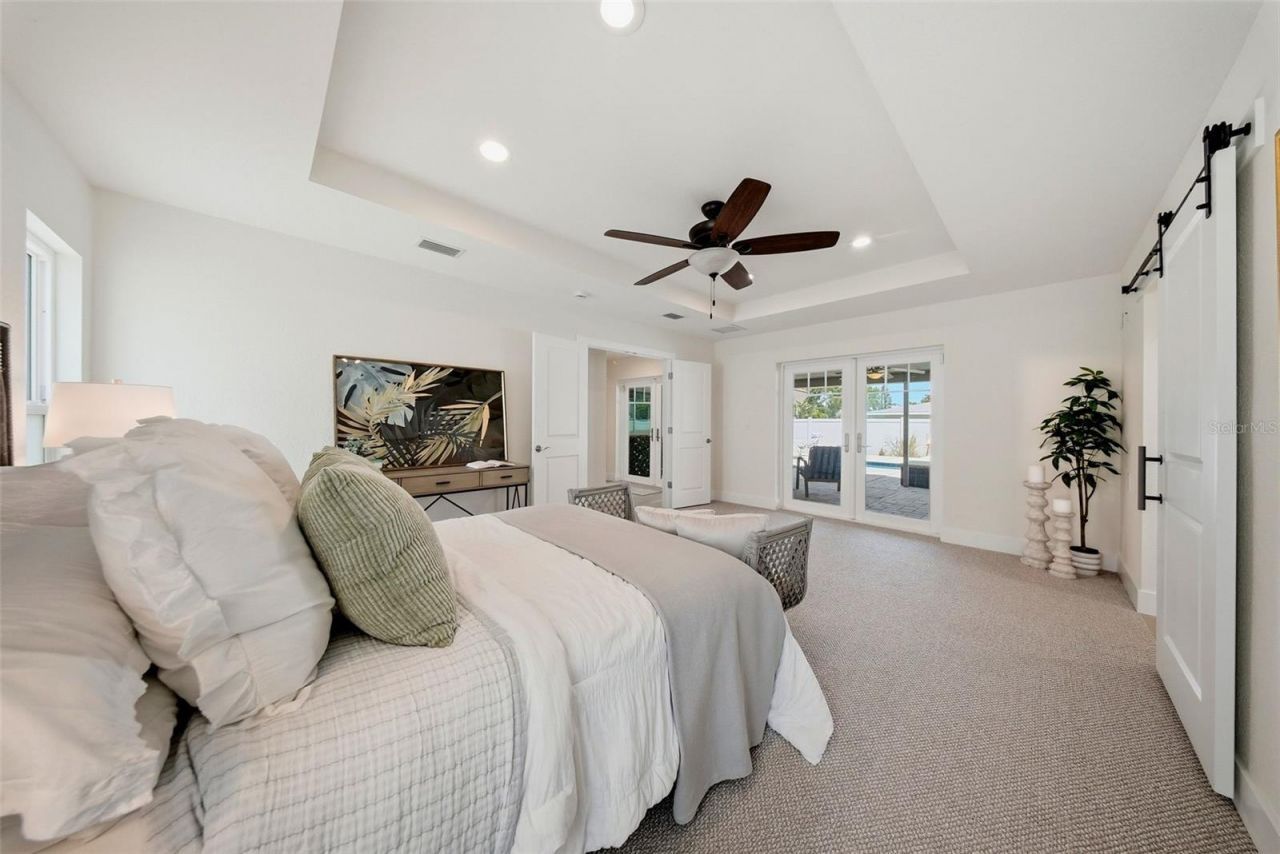 7039 Hibiscus Avenue S, South Pasadena, FL 33707 Photo