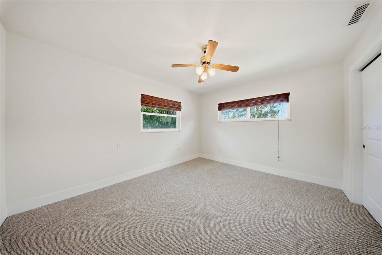 7039 Hibiscus Avenue S, South Pasadena, FL 33707 Photo