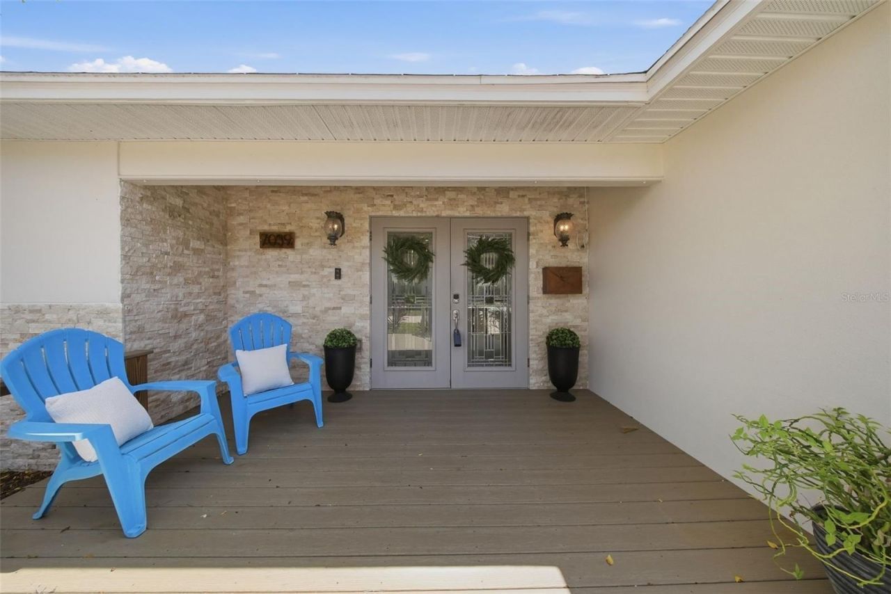 7039 Hibiscus Avenue S, South Pasadena, FL 33707 Photo