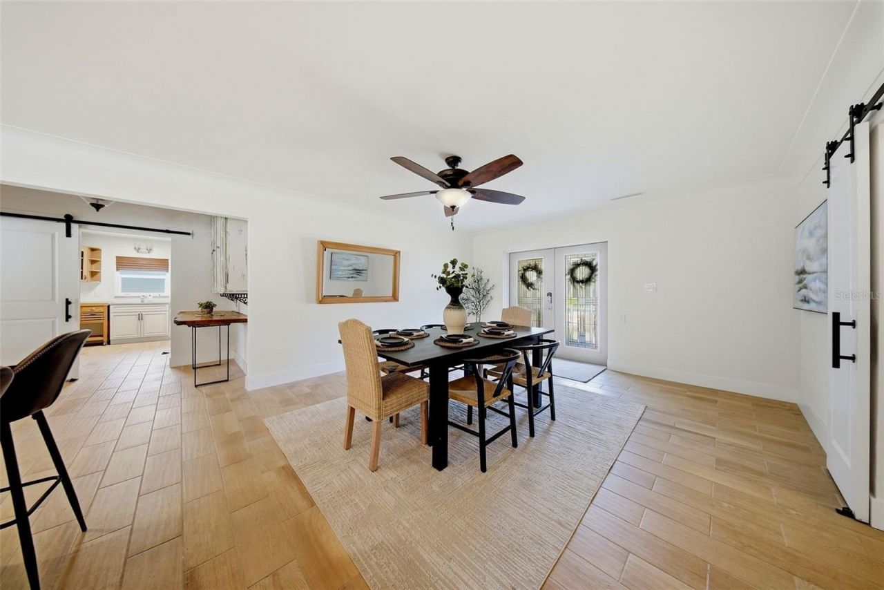 7039 Hibiscus Avenue S, South Pasadena, FL 33707 Photo