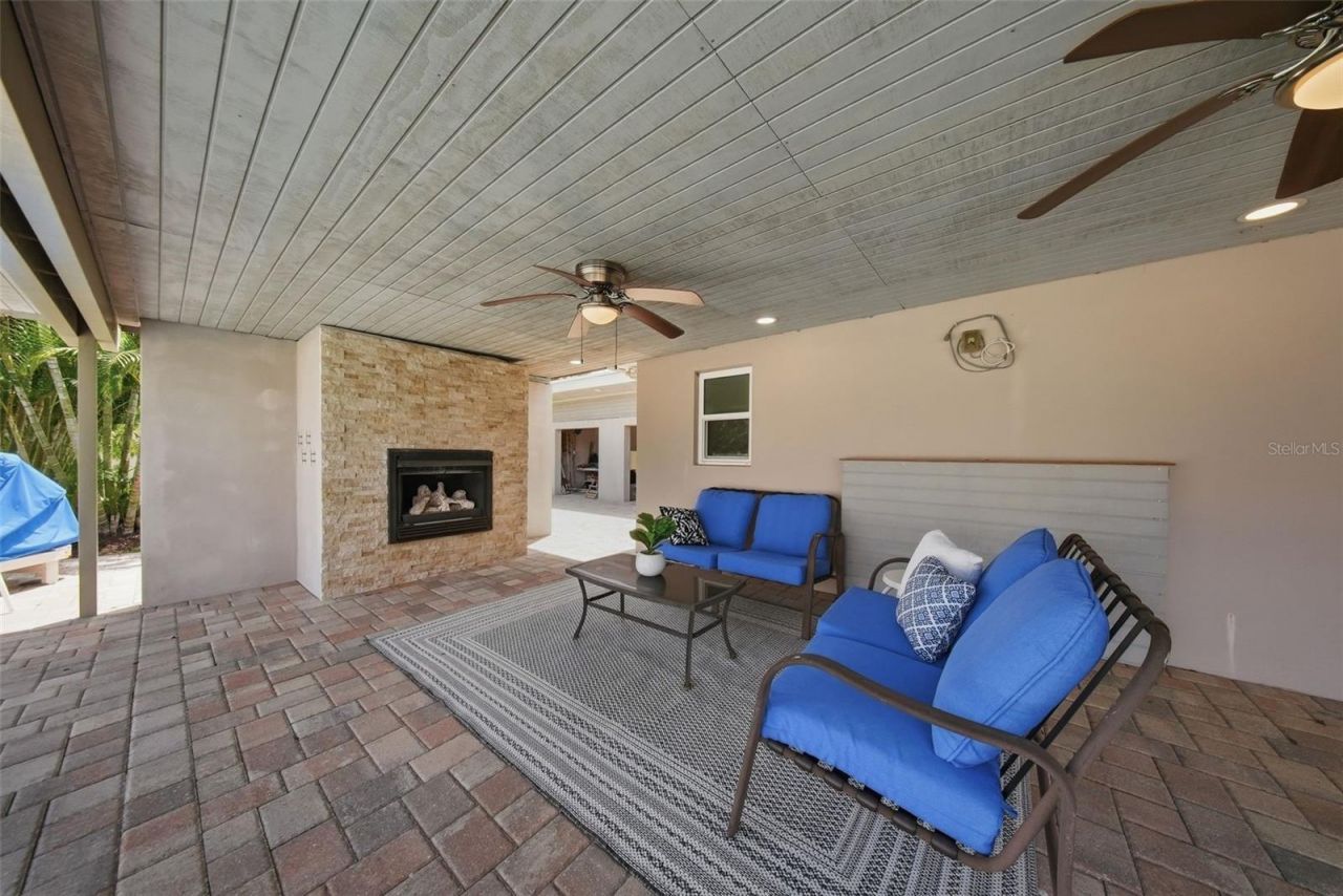 7039 Hibiscus Avenue S, South Pasadena, FL 33707 Photo