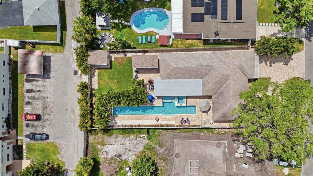 7039 Hibiscus Avenue S, South Pasadena, FL 33707 Photo