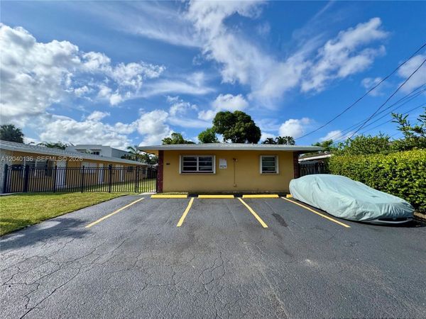1723 SW 21st St, Fort Lauderdale, FL 33315