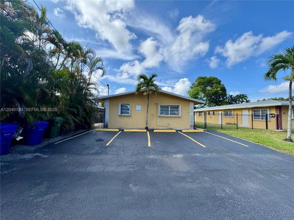 1727 SW 21st St, Fort Lauderdale, FL 33315