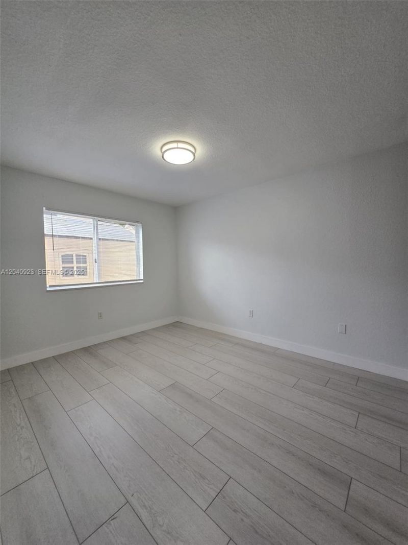 17324 NW 74th Ave, Unit 102, Hialeah, FL 33015 Photo