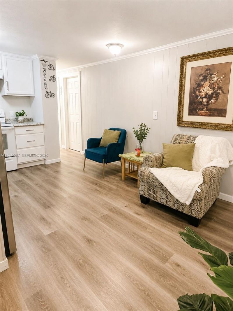 5291 Collins Rd , Jacksonville, FL 32244 Photo
