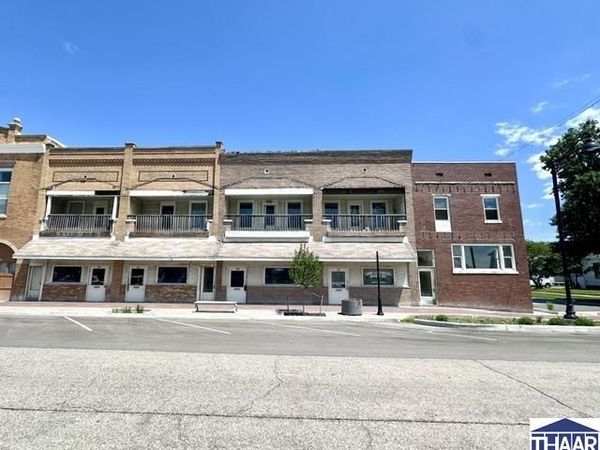 104-114 1/2 E Washington Street, Sullivan, IN 47882