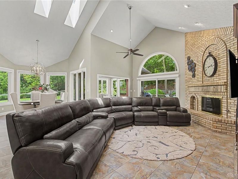 1973 W Alex Bell Road, Dayton, OH 45459 Photo 19