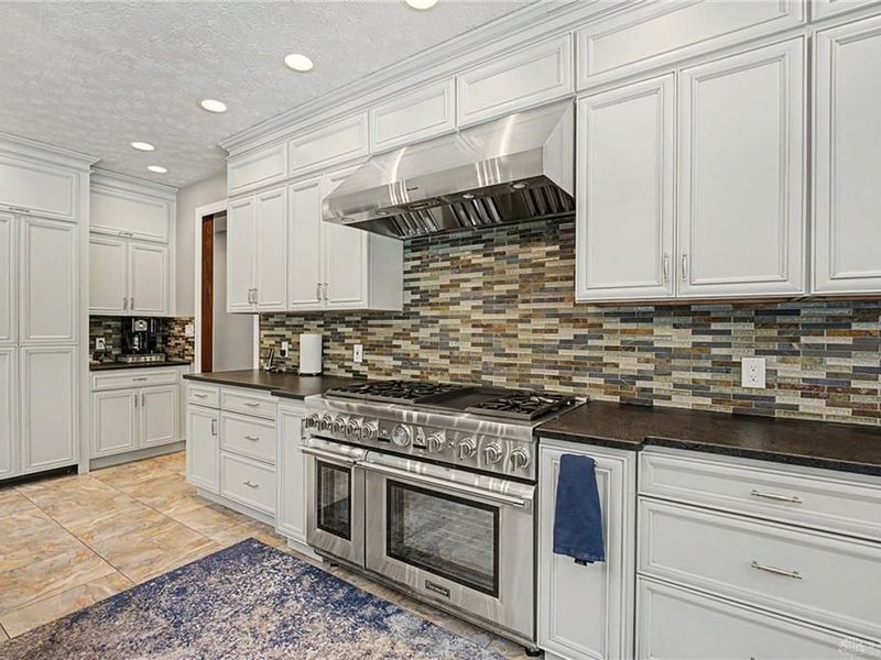 1973 W Alex Bell Road, Dayton, OH 45459 Photo 25