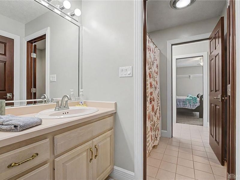 1973 W Alex Bell Road, Dayton, OH 45459 Photo 39