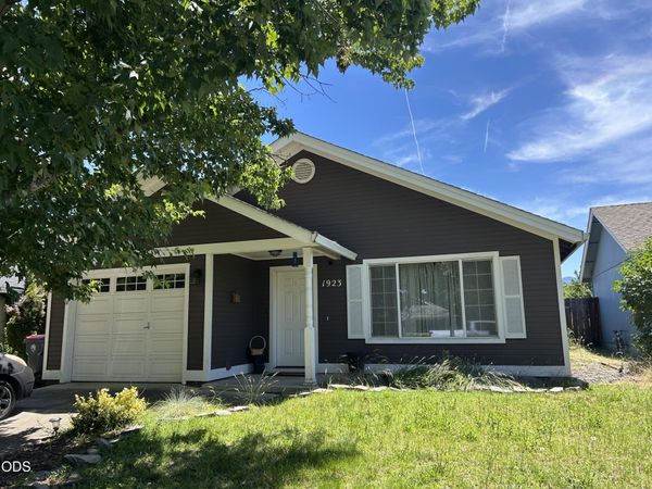 1923 Prune Street, Medford, OR 97501