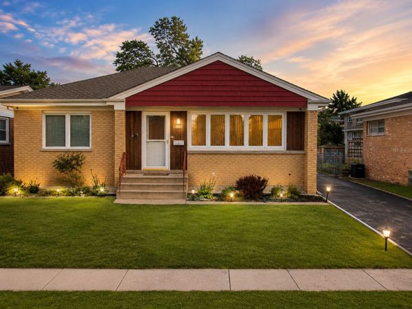 4603 KOLZE Avenue, Schiller Park, IL 60176