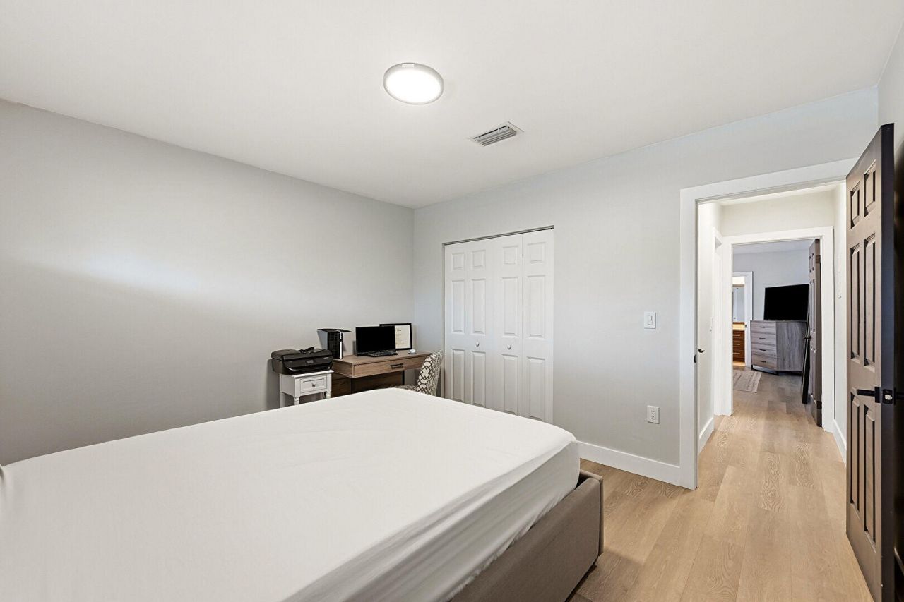 8370 NW 26th Place, Sunrise, FL 33322 Photo
