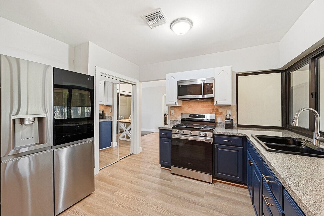 8370 NW 26th Place, Sunrise, FL 33322 Photo