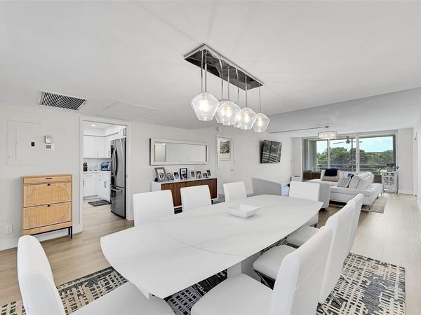 555 Oaks Lane, Unit 311, Pompano Beach, FL 33069