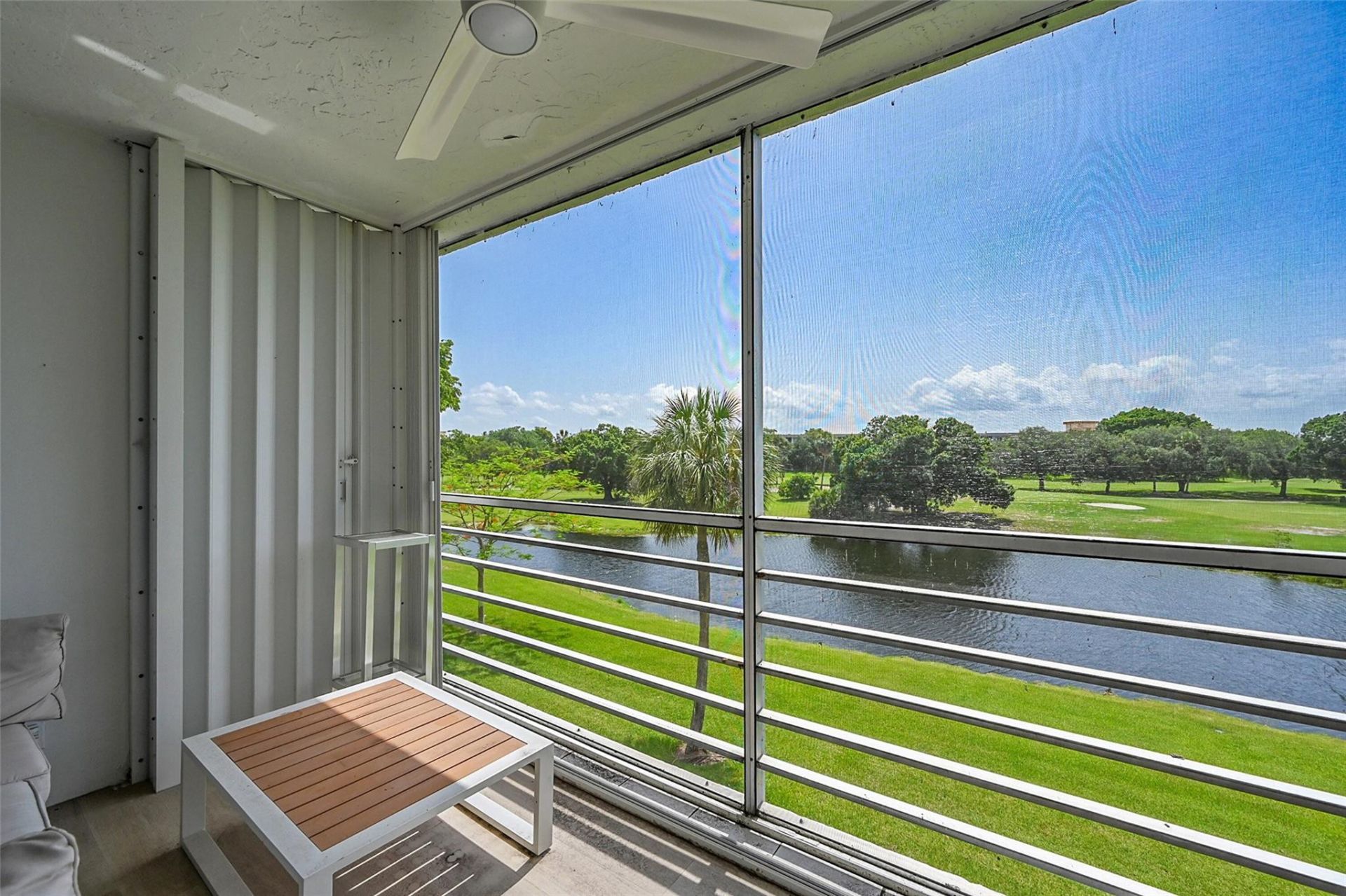 555 Oaks Lane, Unit 311, Pompano Beach, FL 33069 Photo
