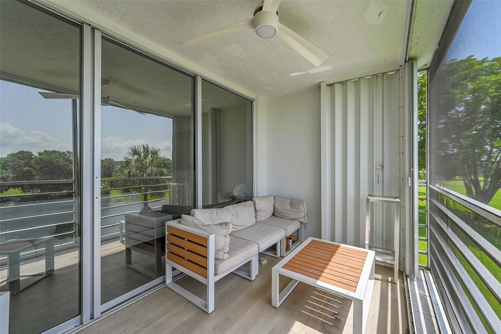 555 Oaks Lane, Unit 311, Pompano Beach, FL 33069 Photo