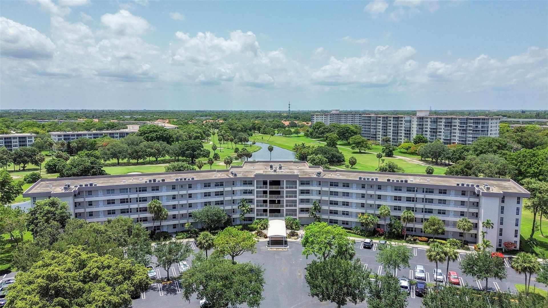 555 Oaks Lane, Unit 311, Pompano Beach, FL 33069 Photo