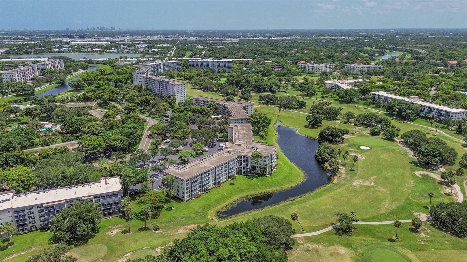 555 Oaks Lane, Unit 311, Pompano Beach, FL 33069 Photo