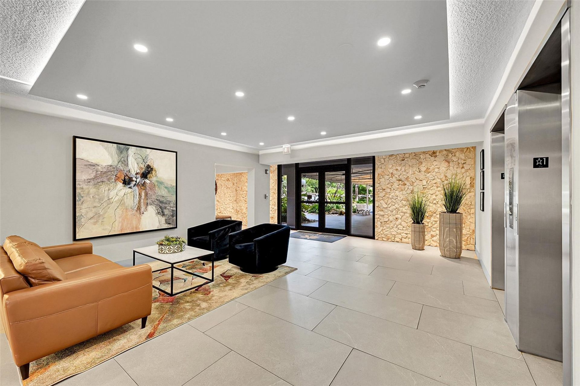 555 Oaks Lane, Unit 311, Pompano Beach, FL 33069 Photo