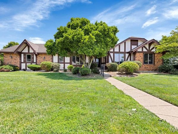 1 Wood Eagles Court, St Charles, MO 63303