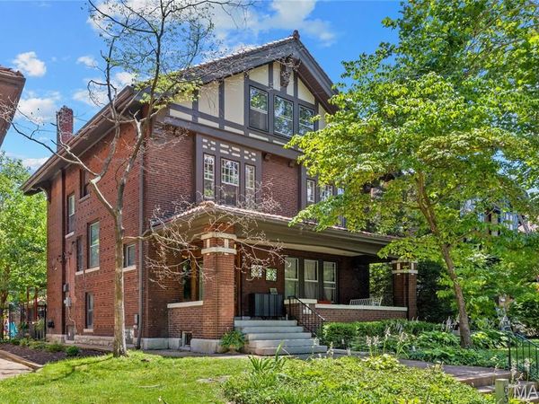 6364 Washington Avenue, University City, MO 63130