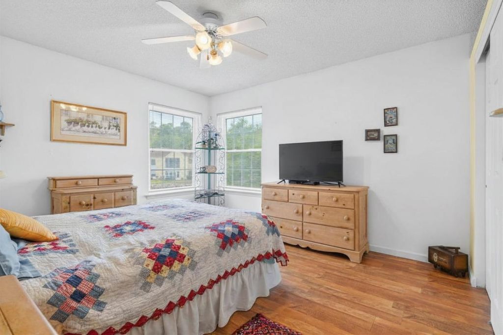 2150 Clearwater Dr. Photo 22