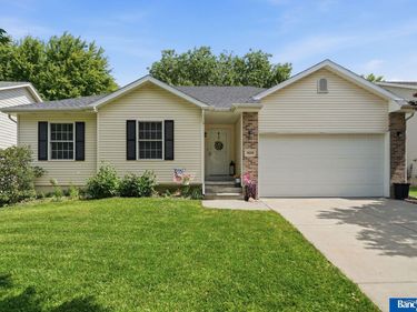 5626 NW 11th Circle, Lincoln, NE 68521