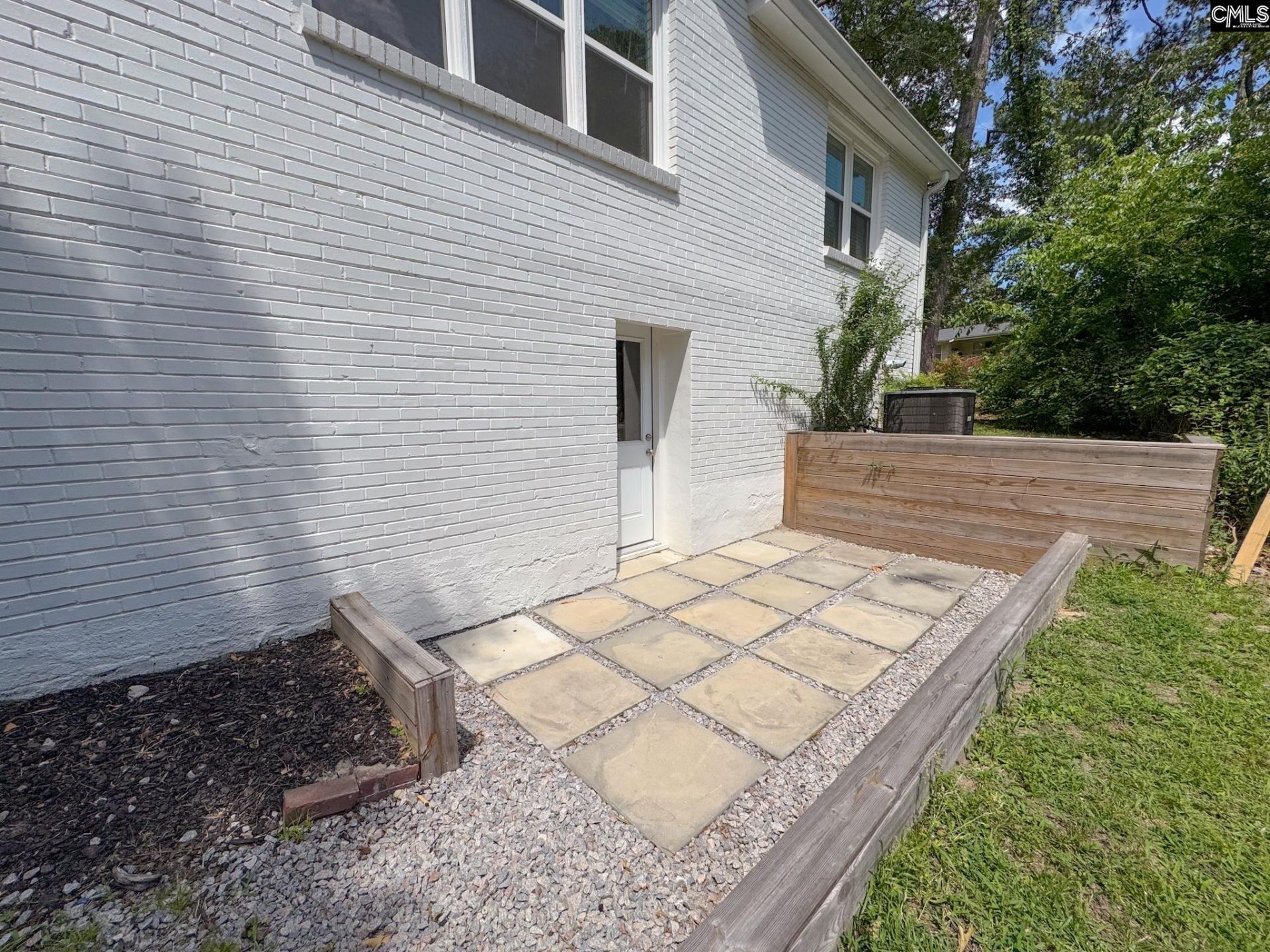 402 Arbor Drive Photo 7
