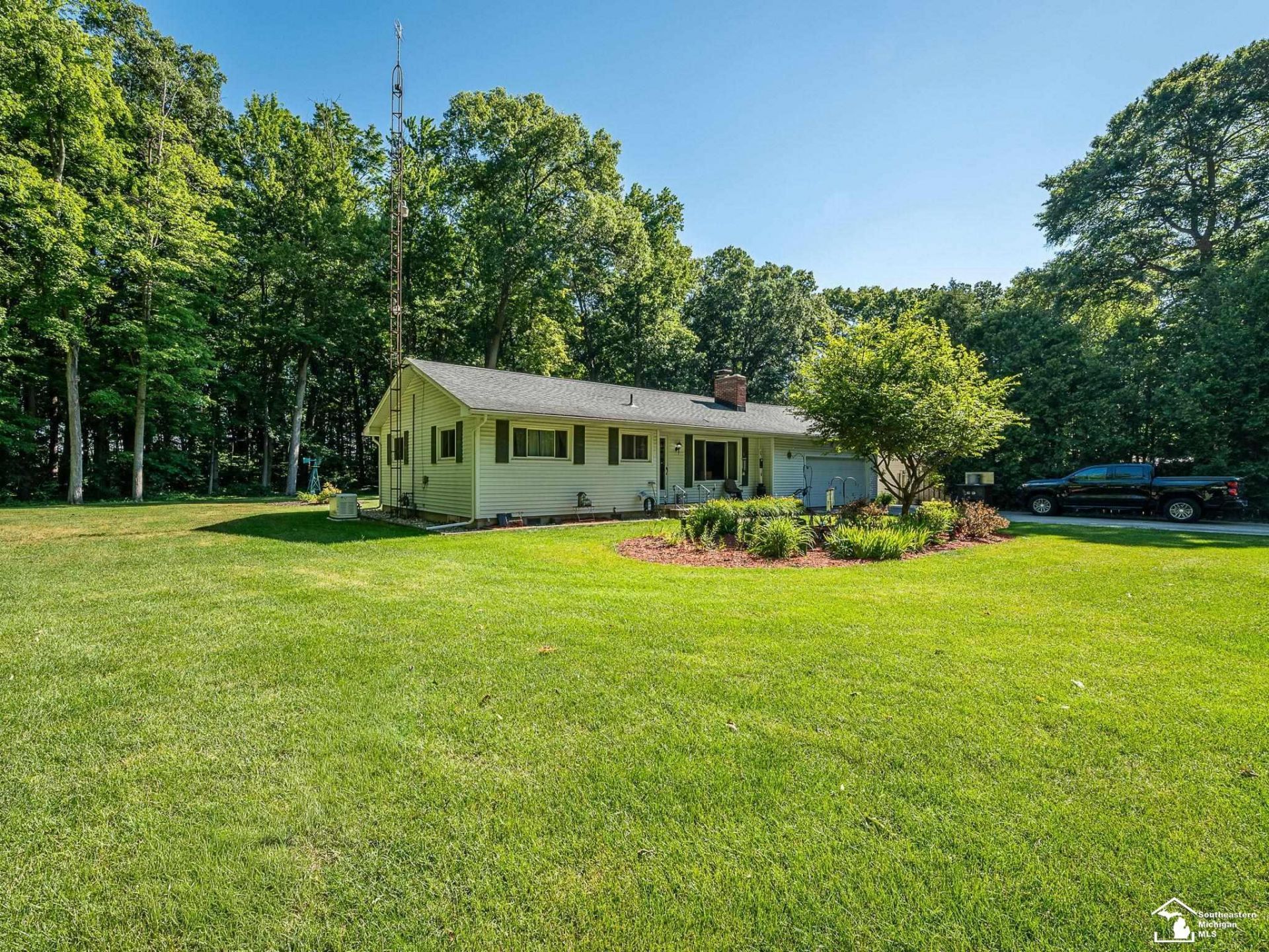 4496 School Road, Temperance, MI 48182 Main Photo