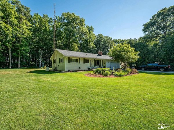 4496 School Road, Temperance, MI 48182