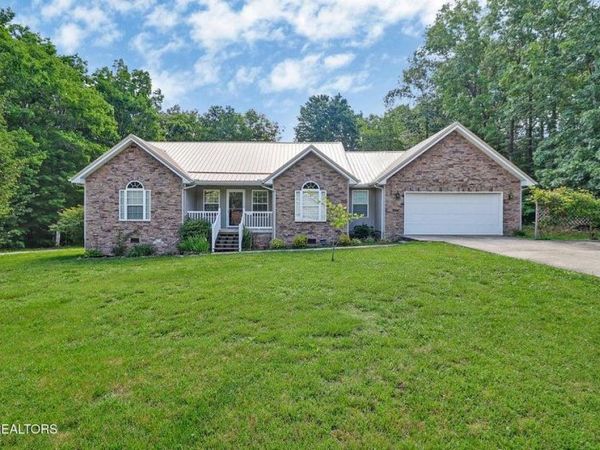 360 Swallows Xing, Grimsley, TN