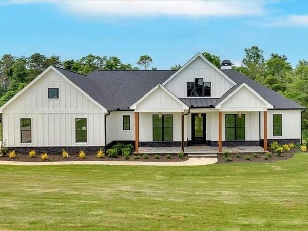 300 Eminence Peak , Rydal, GA 30171