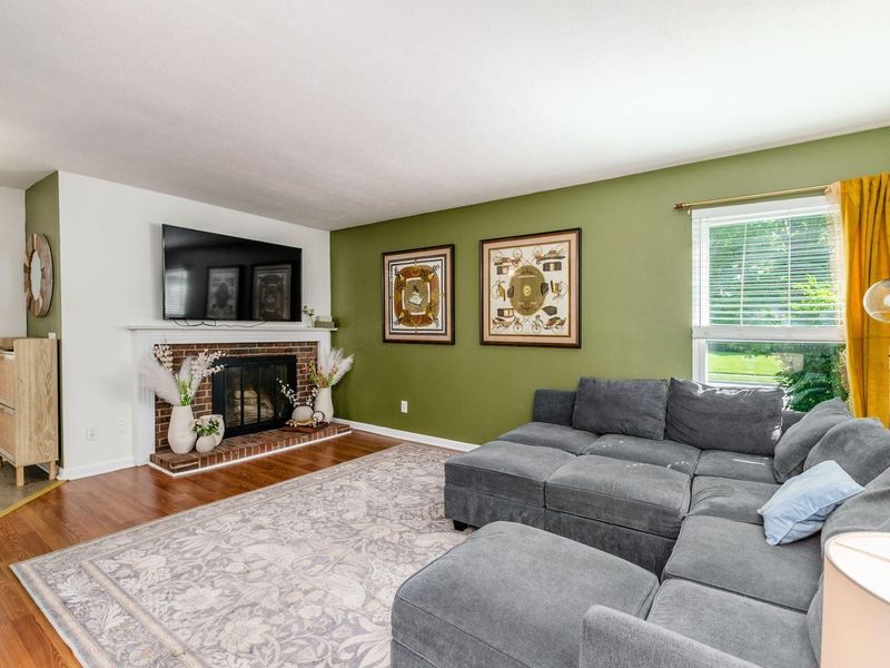 4544 Sandringham Drive, Columbus, OH 43220 Photo 8