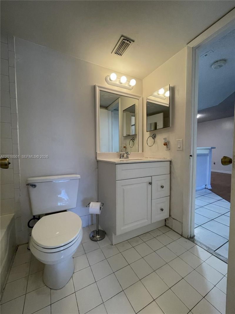 18890 NW 57th Ave , Unit 207, Hialeah, FL 33015 Photo