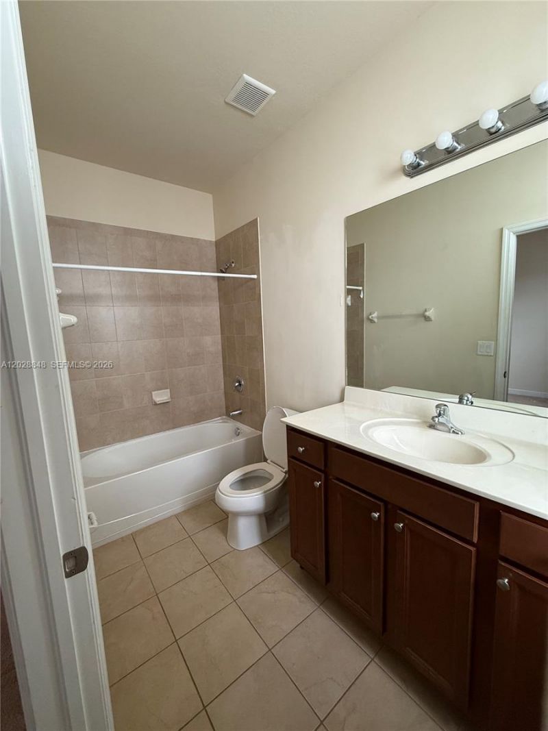 8923 W 35th Ave , Hialeah, FL 33018 Photo