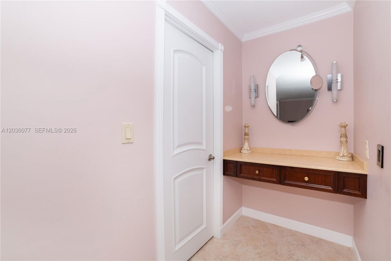 1904 S Ocean Dr , Unit 604, Hallandale Beach, FL 33009 Photo
