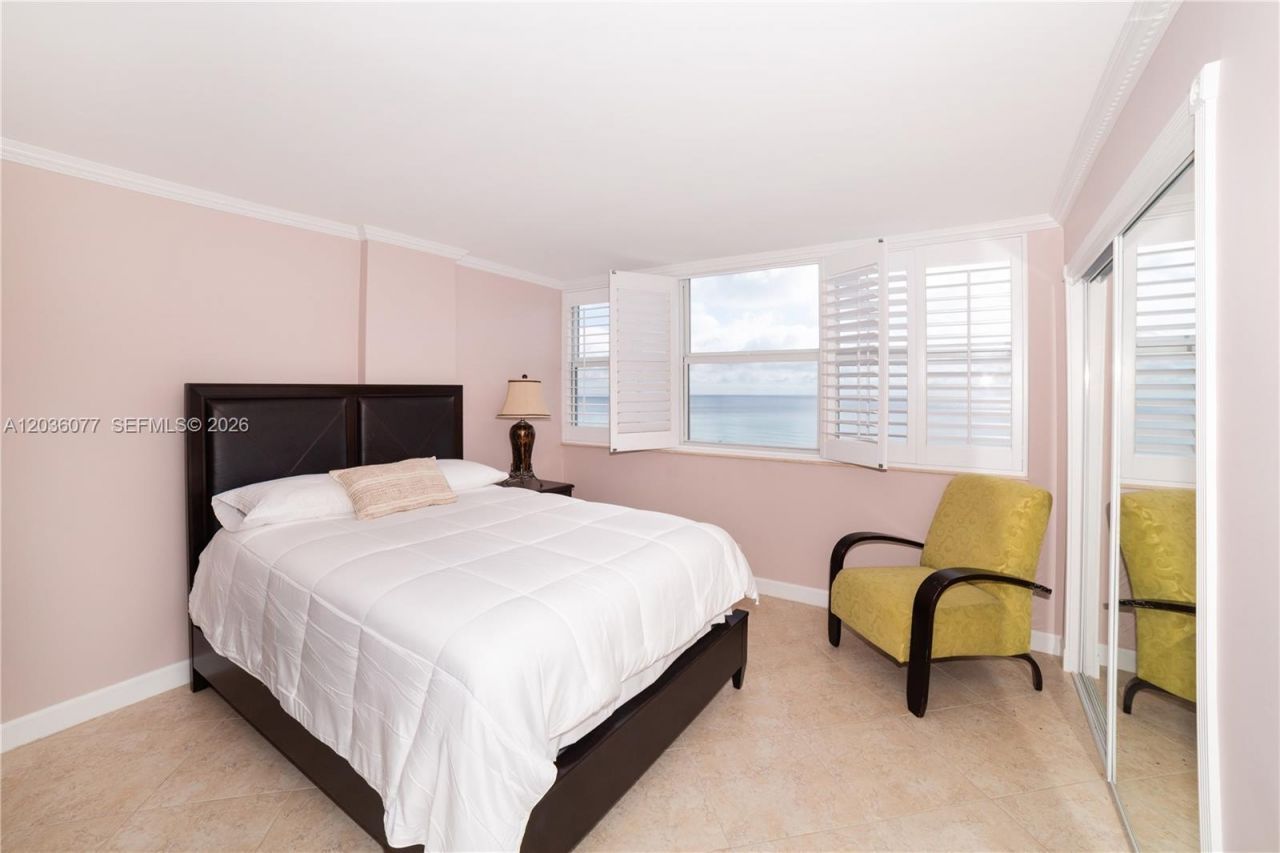 1904 S Ocean Dr , Unit 604, Hallandale Beach, FL 33009 Photo