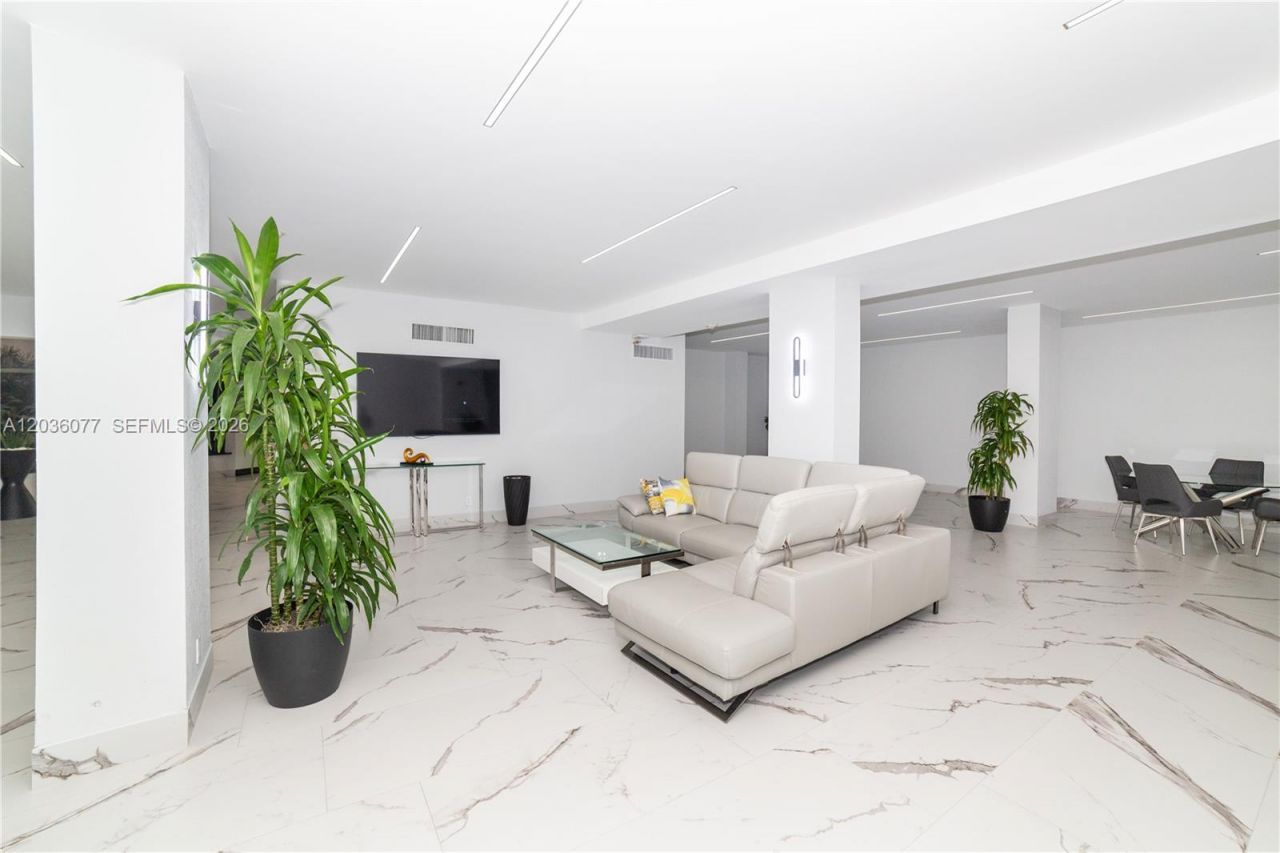 1904 S Ocean Dr , Unit 604, Hallandale Beach, FL 33009 Photo