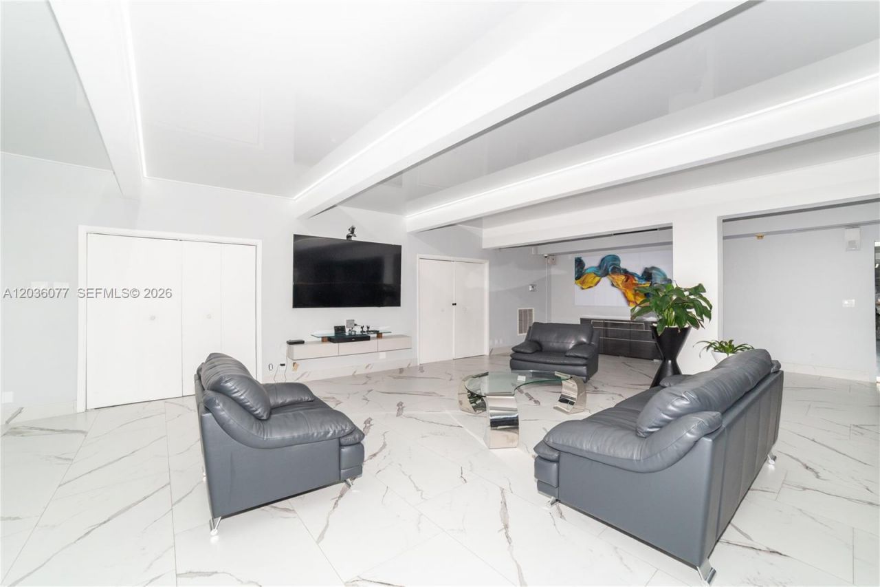 1904 S Ocean Dr , Unit 604, Hallandale Beach, FL 33009 Photo