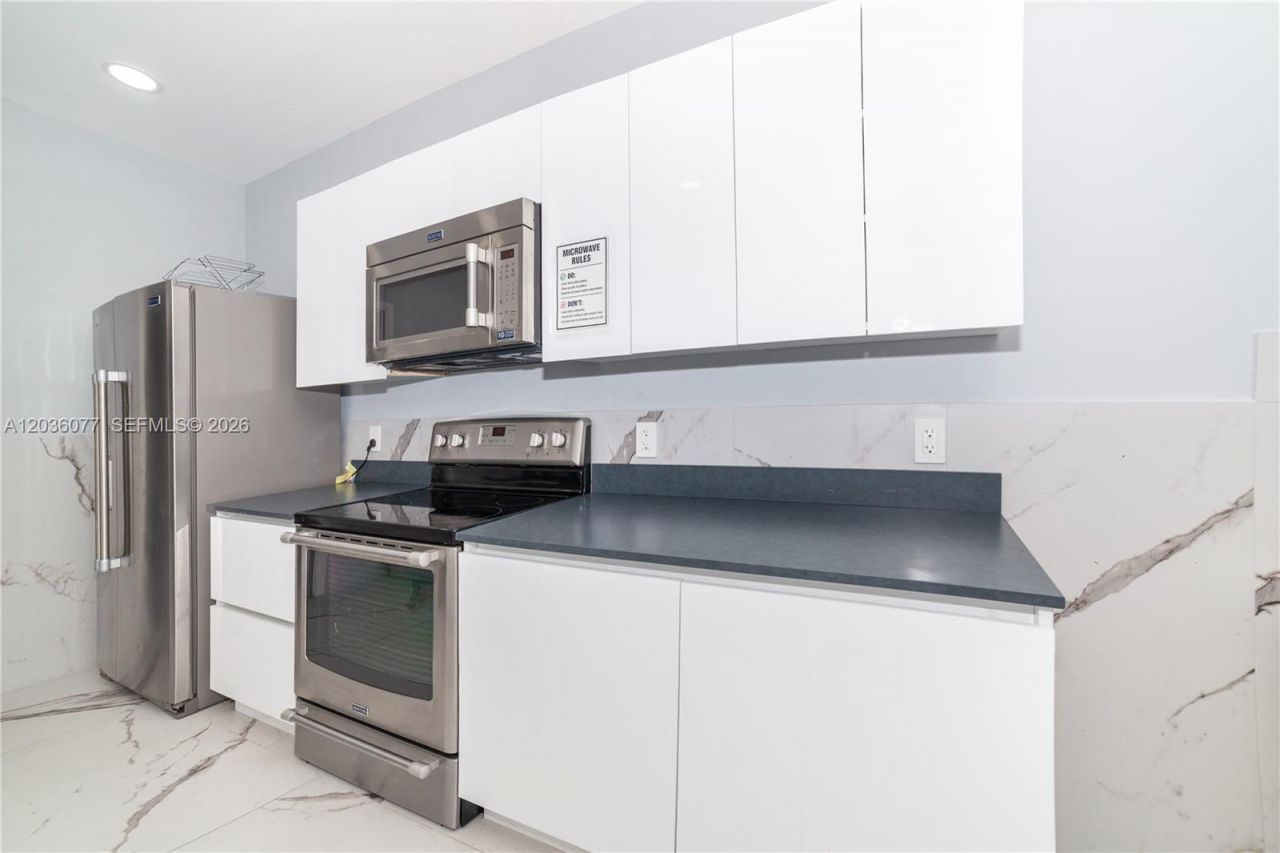 1904 S Ocean Dr , Unit 604, Hallandale Beach, FL 33009 Photo