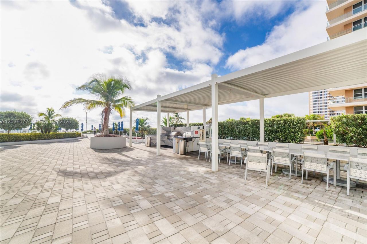 1904 S Ocean Dr , Unit 604, Hallandale Beach, FL 33009 Photo