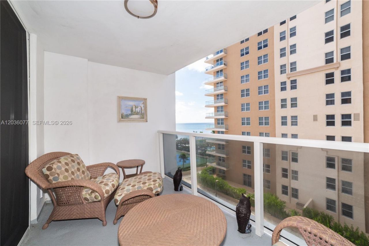 1904 S Ocean Dr , Unit 604, Hallandale Beach, FL 33009 Photo