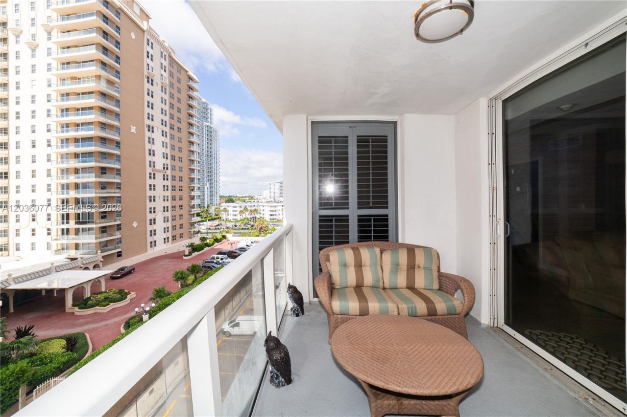 1904 S Ocean Dr , Unit 604, Hallandale Beach, FL 33009 Photo
