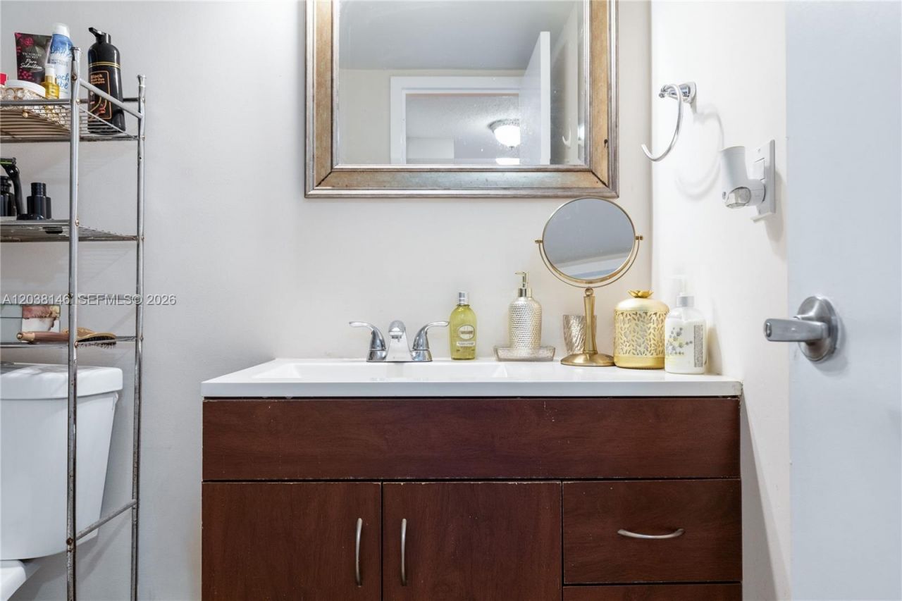 2030 S Ocean Dr , Unit 307, Hallandale Beach, FL 33009 Photo