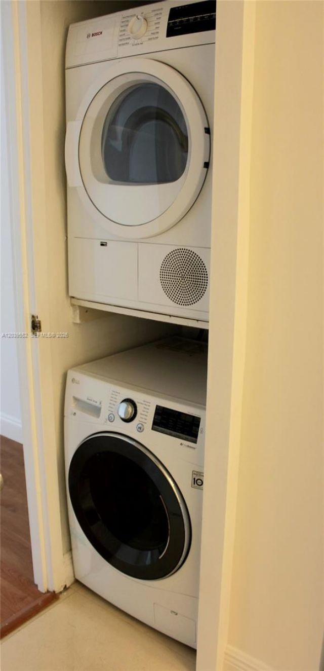 2333 Brickell Ave , Unit 1004, Miami, FL 33129 Photo