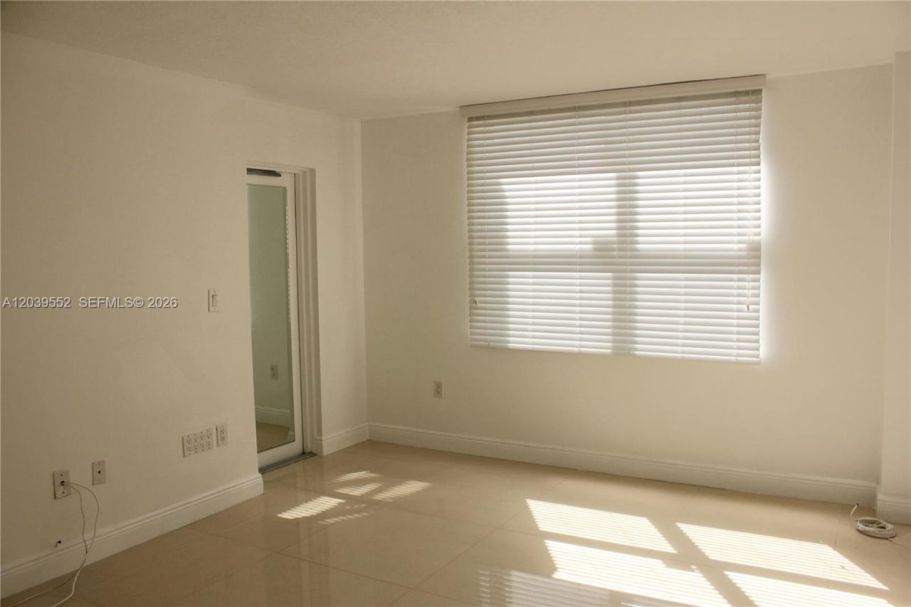 2333 Brickell Ave , Unit 1004, Miami, FL 33129 Photo