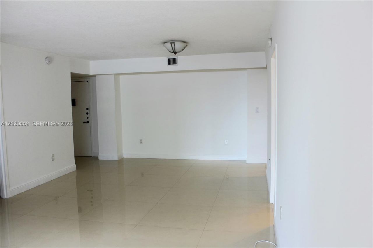 2333 Brickell Ave , Unit 1004, Miami, FL 33129 Photo